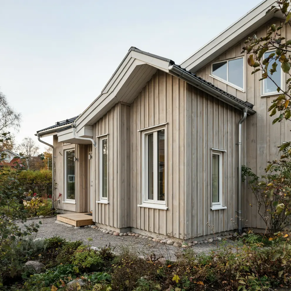 fasadrenovering byta trapanel hasselby stockholm
